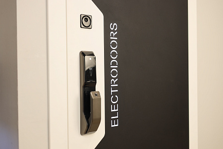 Входная дверь с электронным замком Electrodoors Classic